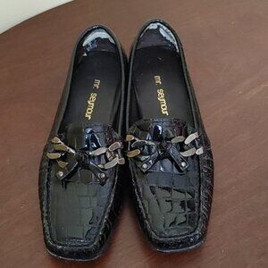 Mr. Seymour Unisex black Patten leather Kids shoes size 4 M
